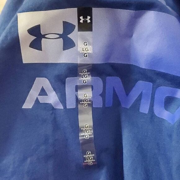 NWT UNDER ARMOUR TSHIRT - Picture 3 of 6